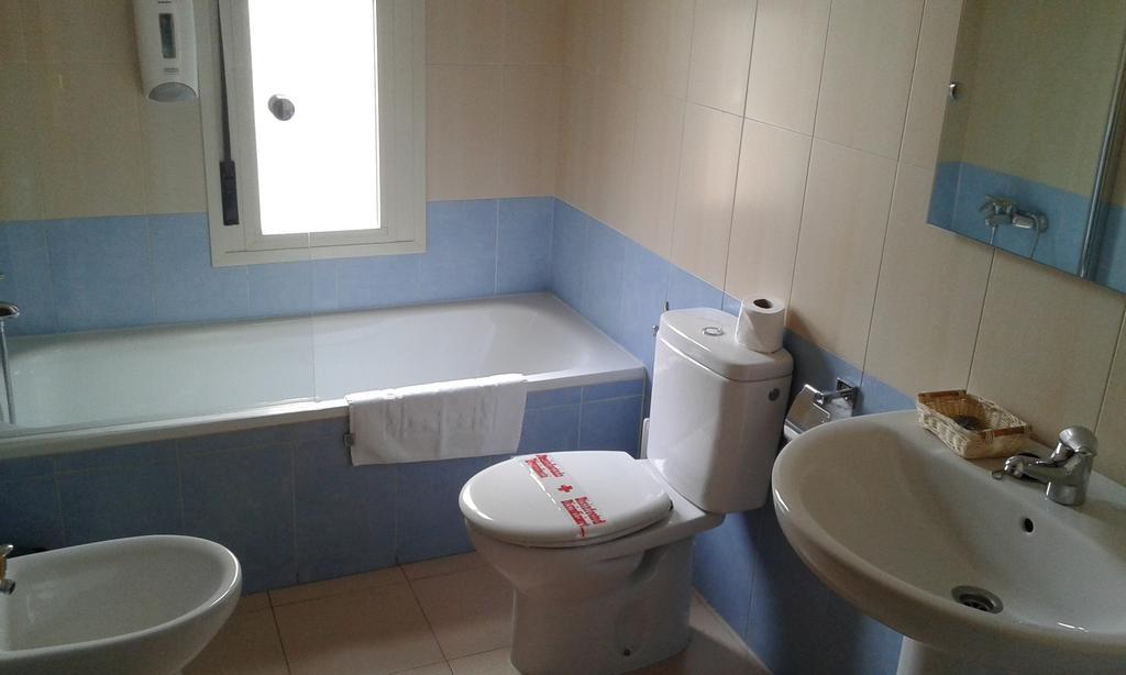 Apartamentos Turisticos Veladiez La Lastrilla Quarto foto